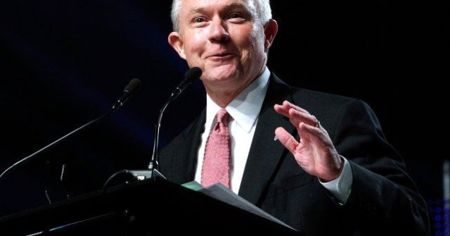 Procurorul general al Statelor Unite, acuzat de intalniri suspecte