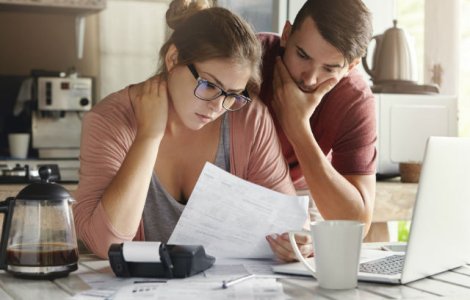 3 solutii pentru romanii care vor un imprumut mic. Ce varianta este mai avantajoasa