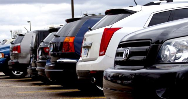 Studiu: Femeile vor masini mici, iar barbatii cauta masini de familie