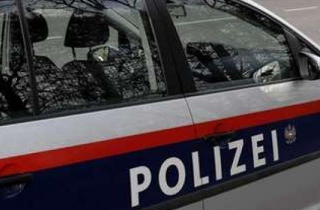 Austria: 8 migranti irakieni, condamnati la inchisoare dupa ce au violat o turista