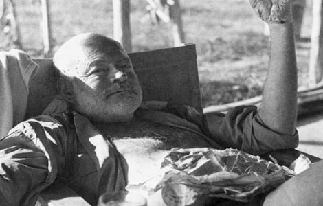  Top  8 carti recomandate de Ernest Hemingway