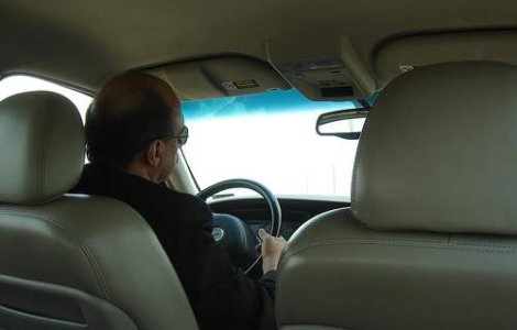 Documente false pentru obtinerea permisului auto, gasite la o scoala din Dambovita