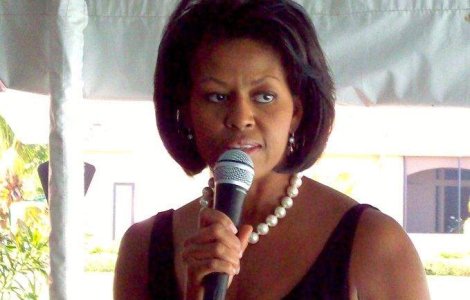  Video : Michelle Obama a dansat desculta in Bombay