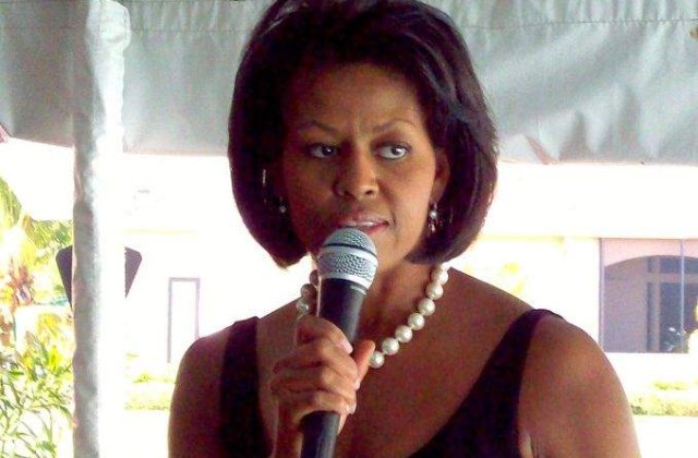 [VIDEO]: Michelle Obama a dansat desculta in Bombay