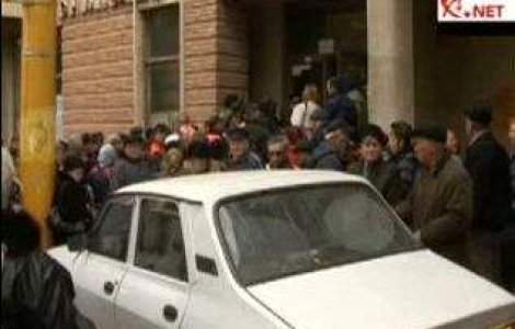  Video  Sute de constanteni s-au imbulzit pentru alimente gratuite