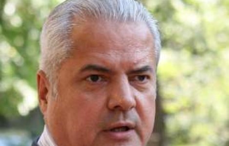 Deputatii juristi trimit dosarele lui Nastase inapoi la Parchet