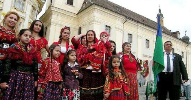 O femeie de etnie roma, acuzata de frauda in Anglia