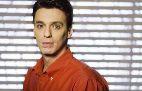 Mircea Badea, protest in fata CNA