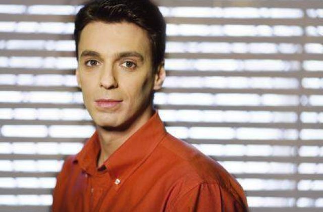 Mircea Badea, protest in fata CNA