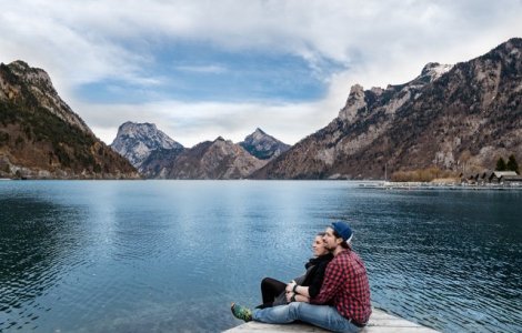 Studiu: Vacanta impreuna, dar cine acopera costurile de calatorie?