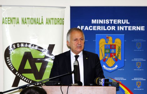 Femeile consumatoare de droguri din maternitati vor primi metadona