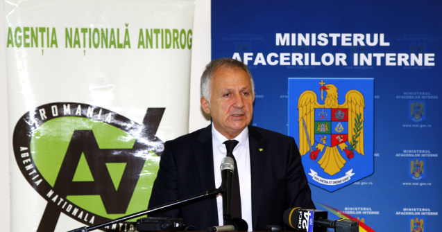 Femeile consumatoare de droguri din maternitati vor primi metadona