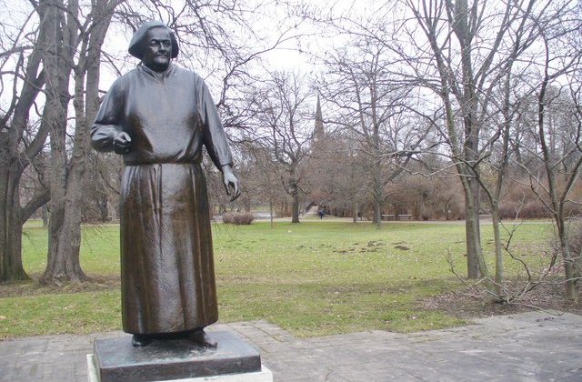 Clara Zetkin, initiatoarea Zilei Internationale a Femeii, in 1910