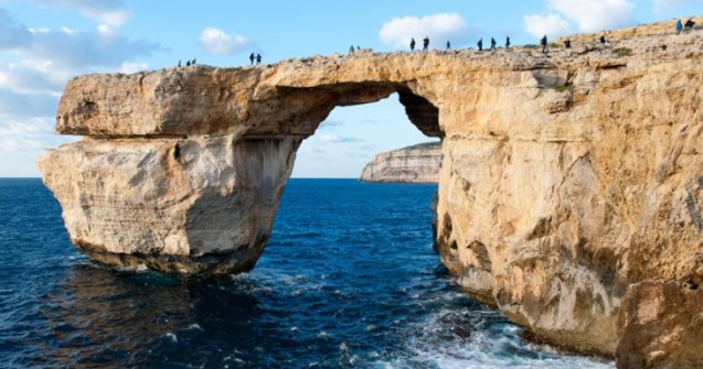 Simbolul turistic al Maltei s-a prabusit in mare