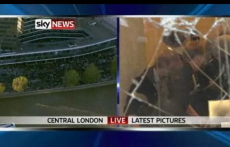  Video : Studentii londonezi manifesteaza impotriva triplarii taxelor universitare