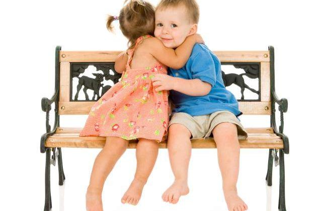 Cat costa un orfan roman in Italia?