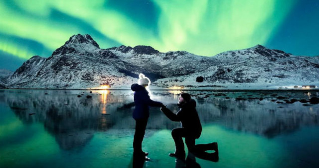 Si-a cerut iubita in casatorie in timpul aurorei boreale