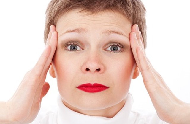 Cum poti scapa rapid de durerea de cap cu ajutorul unei felii de lamaie