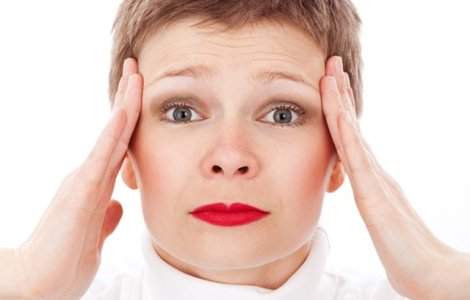 Cum poti scapa rapid de durerea de cap cu ajutorul unei felii de lamaie