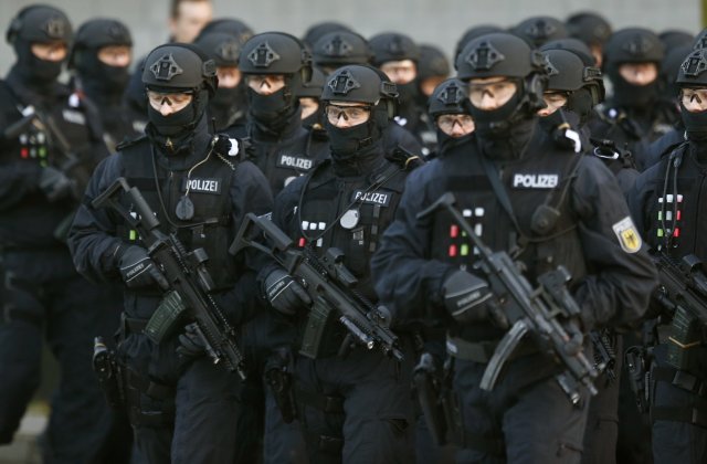 [UPDATE] Politia germana a ordonat inchiderea unui centru comercial din Essen, din cauza riscului unui atac