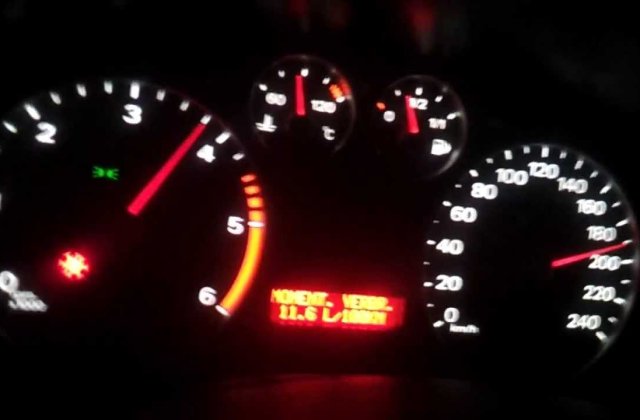 Doi soferi, prinsi cand conduceau cu viteze de peste 200 de kilometri pe ora pe Autostrada A1 Ramnicu Valcea - Deva