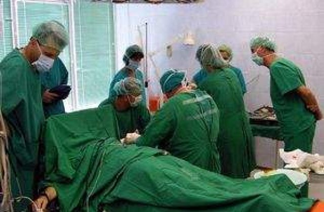 VIDEO: O fetita de patru ani a murit dupa ce a fost operata de polipi