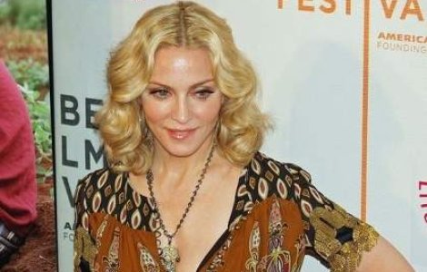  Video  Madonna are paduchi