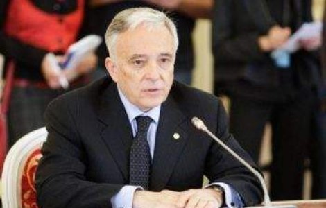 Isarescu: "Romania nu are economisire interna pentru a face investitii"