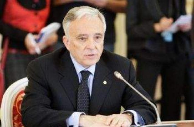 Isarescu: "Romania nu are economisire interna pentru a face investitii"