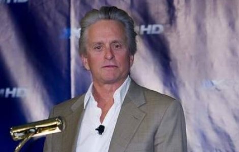 Michael Douglas se reface si tine cura de ingrasare