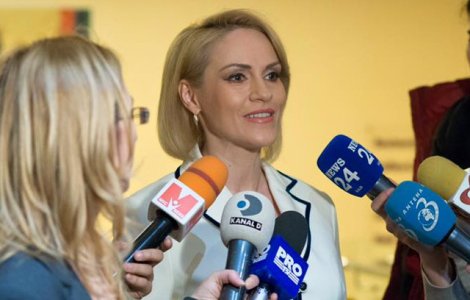 Cat vor costa luminitele de Paste din Bucuresti