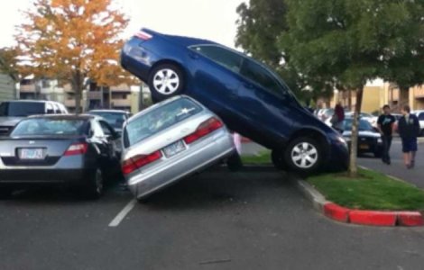  Top  10 oameni care au uitat cum sa parcheze