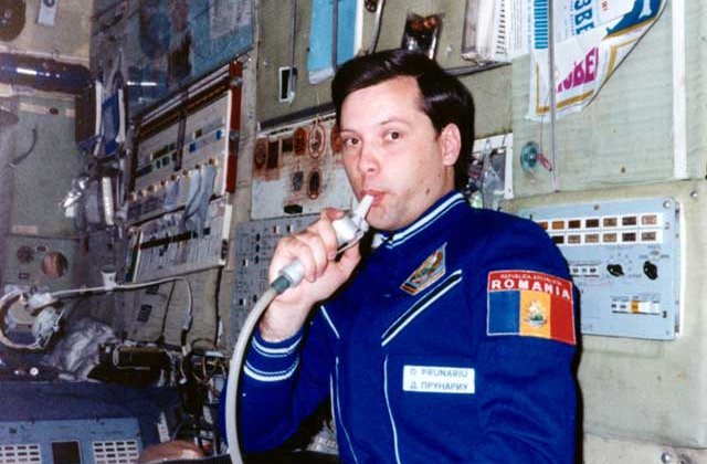 Dumitru Prunariu: In procesul de instalare in spatiu, vom invata sa gestionam si sa sustinem ecosisteme inchise