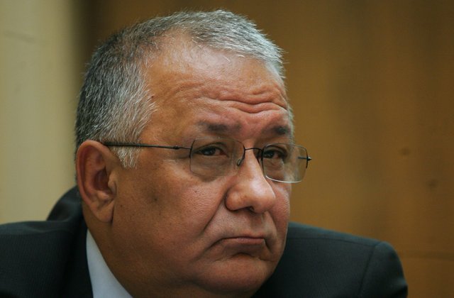 Cinteza, BNR: Atitudinea omului de la ghiseu trebuie schimbata!