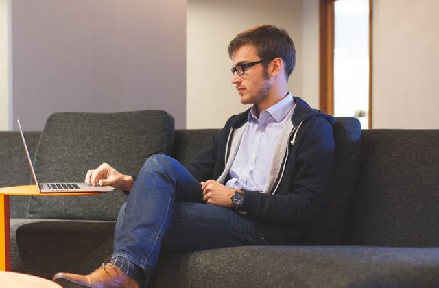 Top 5 cele mai NEOBISNUITE ritualuri la care se apeleaza pentru gasirea unui loc de munca