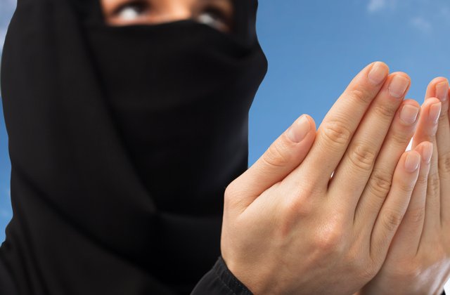 Curtea de Justitie a UE: valul islamic poate fi interzis la locul de munca