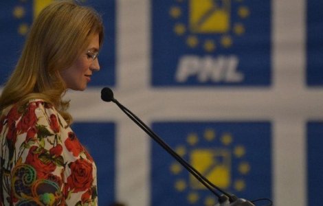 Alina Gorghiu: PSD se joaca alba-neagra cu legile prin Parlament