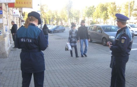 Protest al politistilor la sediul Ministerului de Interne