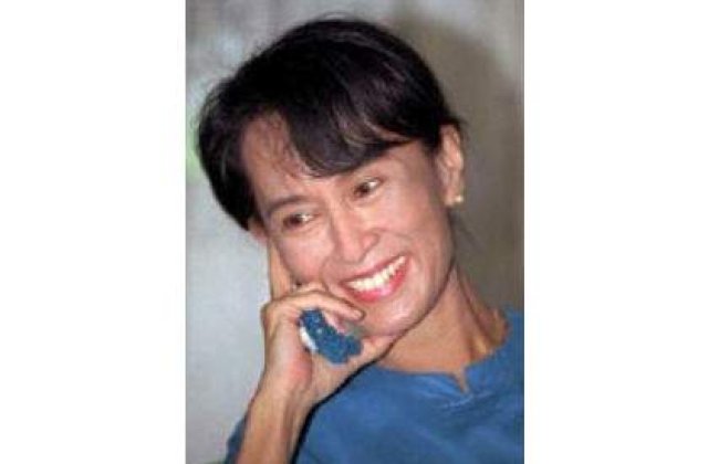 Aung San Suu Kyi, simbolul democratiei birmane, a fost eliberata