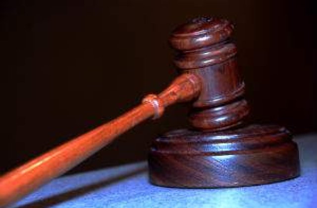 Prim-procurorul Parchetului Tribunalului Valcea, audiat la DNA Pitesti