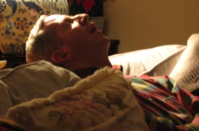 Sforaitul nocturn distruge creierul