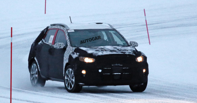 Primele imagini cu noul SUV marca Kia