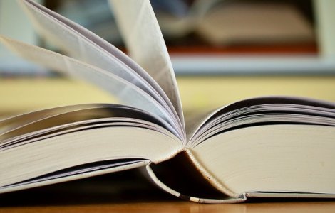 Grand Cinema & More doneaza Biblioteca Bestiei elevilor din scoli si licee. Iubitorii de film pot dona carti din biblioteca personala