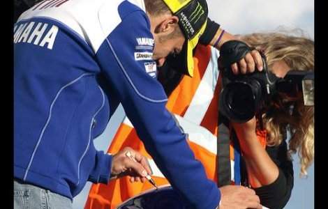 MotoGP: Valentino Rossi, operat cu succes la umar