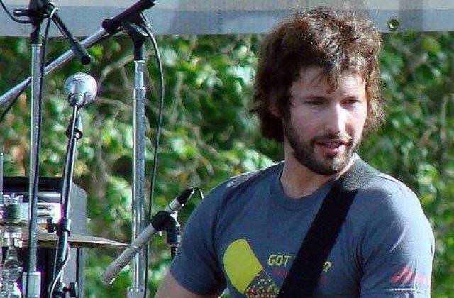 James Blunt sustine ca a impiedicat cel de-al treilea Razboi Mondial