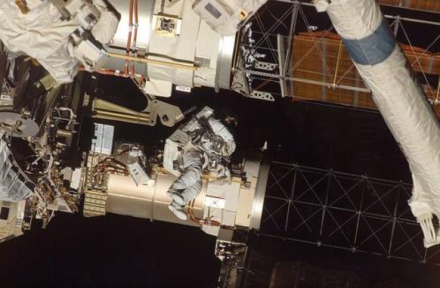 Discovery: 4 fisuri descoperite in peretele metalic al rezervorului extern