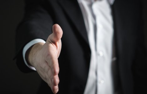  Top  10 forme de salut din diverse tari, care sunt ciudate pentru europeni