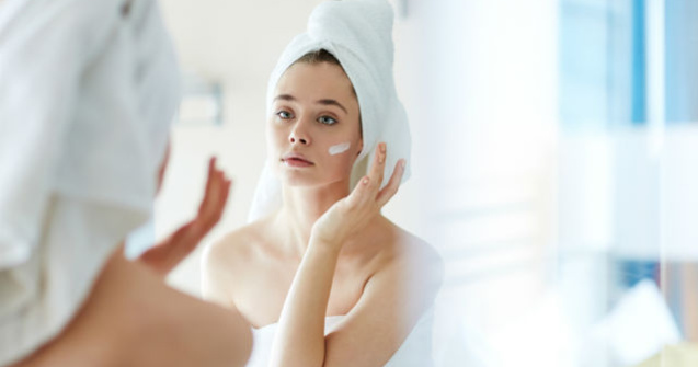  Top  7 produse cosmetice inutile pe care nu merita sa dai banii