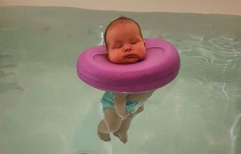 Si bebelusii merg la spa! Imaginile care te vor face sa te topesti