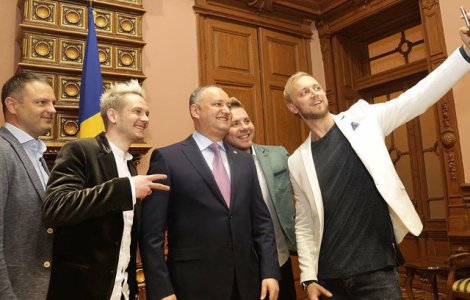 Igor Dodon s-a intalnit cu trupa Sunstroke Project, care va reprezenta R. Moldova la Eurovision